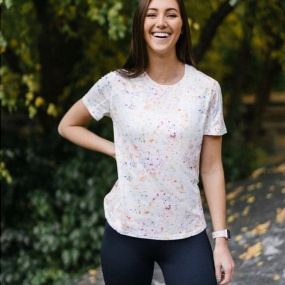 Brand New ZYIA Active Size Large Splash Cloud short Sleeve Tee